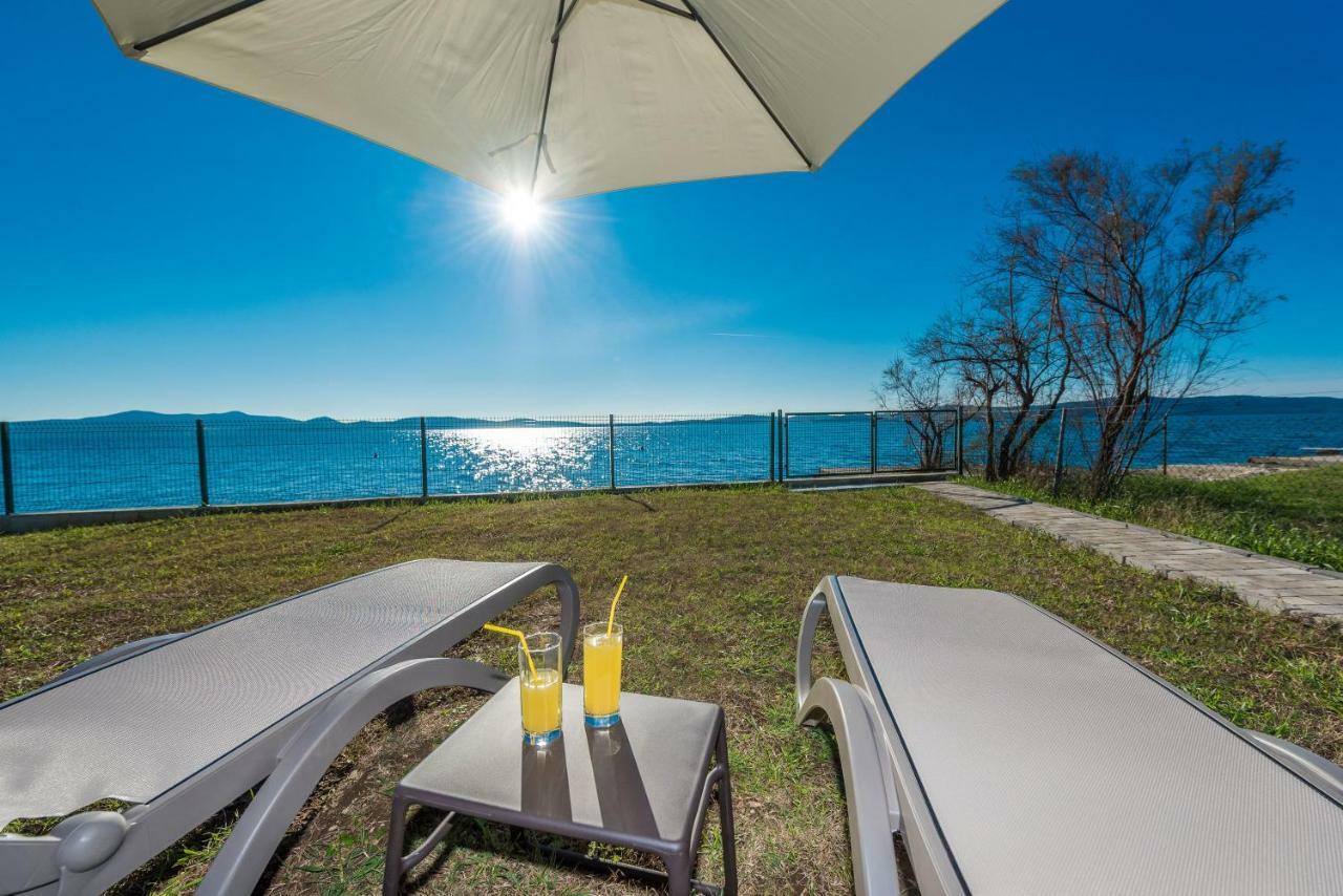 Villa Amfora - First Row By The Sea Бибинье Экстерьер фото